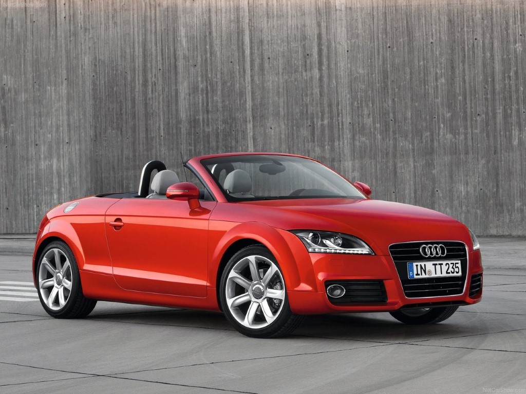Audi TT Roadster 2.0 TFSI 2WD (Automatic)